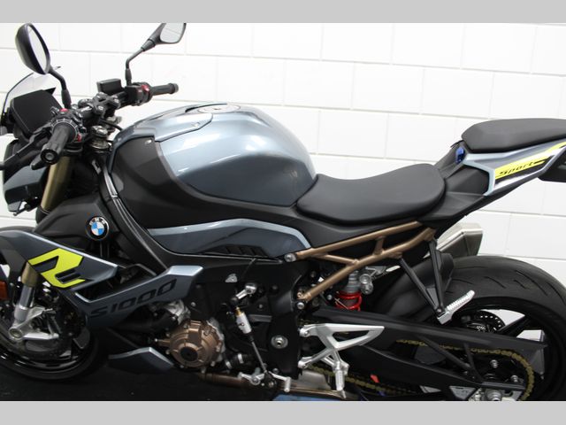 bmw - s-1000-r