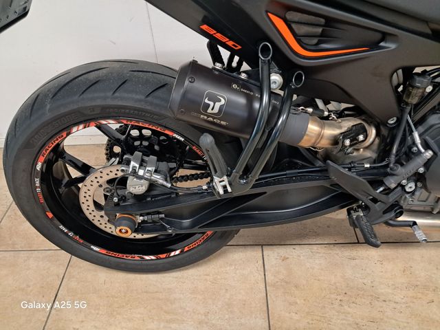 ktm - 890-duke-r
