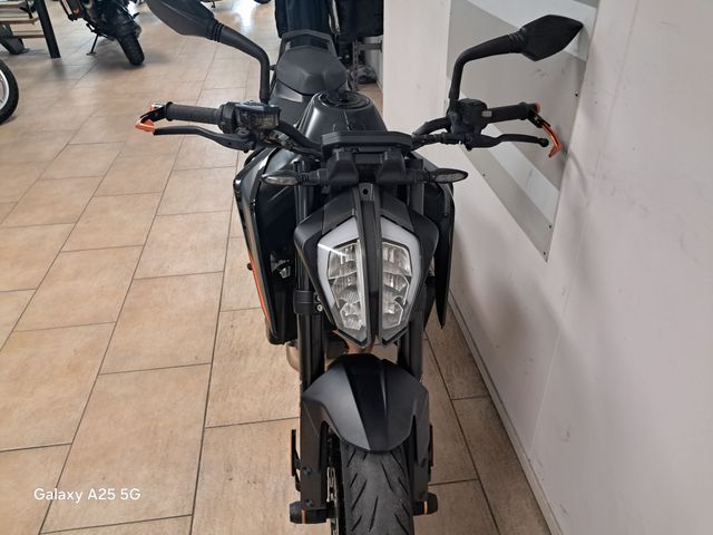 ktm - 890-duke-r