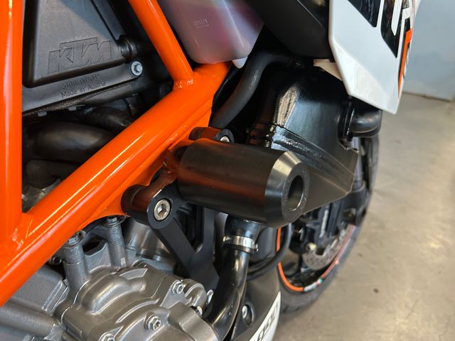 ktm - 990-super-duke-r