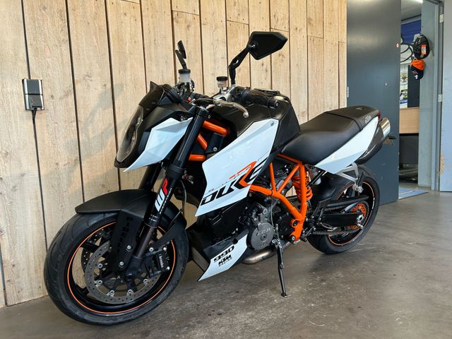 ktm - 990-super-duke-r