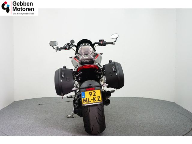 triumph - rocket-3-gt