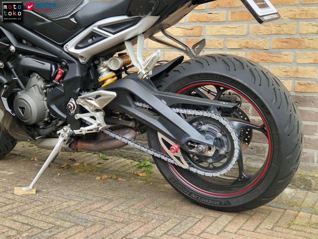 triumph - street-triple-rs