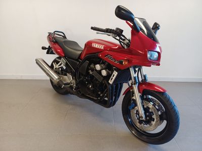 YAMAHA FZS 600 FAZER – foto 3