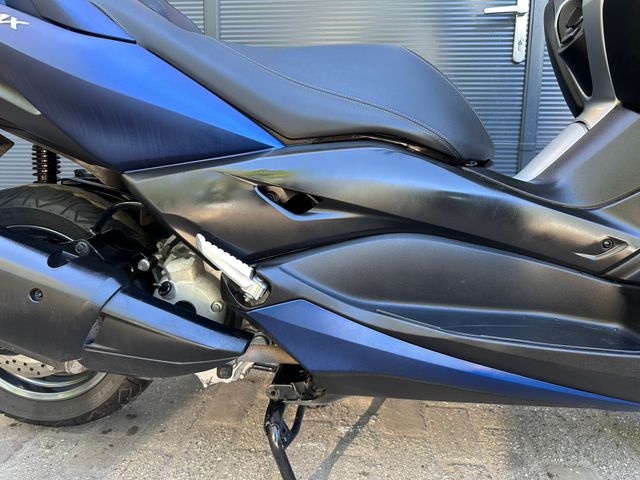 yamaha - x-max-300-abs