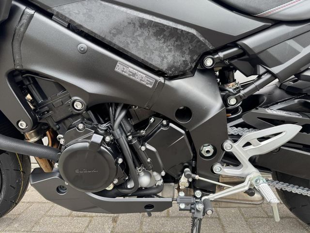 suzuki - gsx-s-950