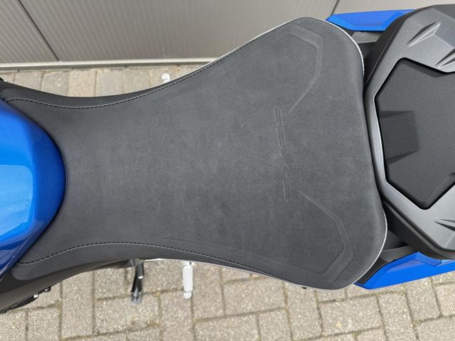 suzuki - gsx-s-950