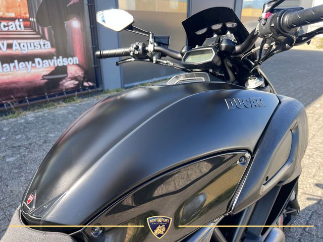 ducati - diavel-dark