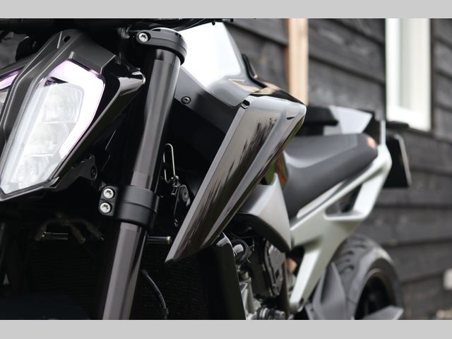 ktm - 790-duke-l