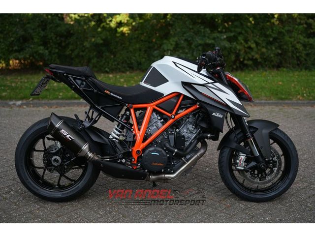 ktm - 1290-super-duke-r