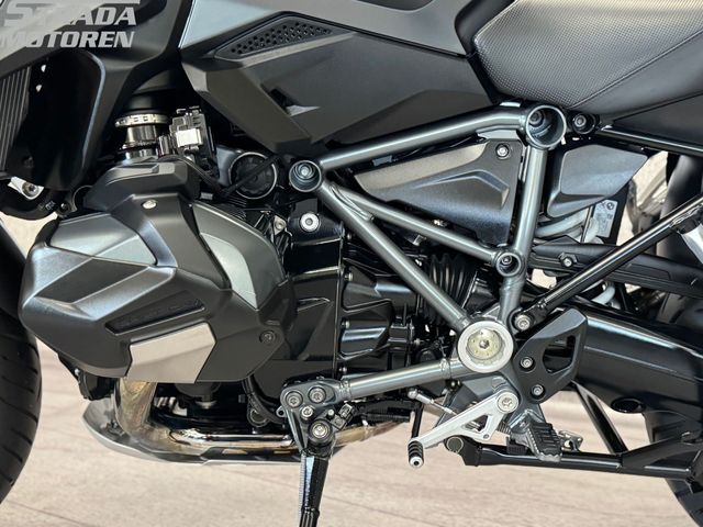 bmw - r-1250-gs-triple-black