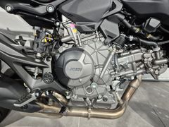 Ducati Monster V2 2026 nieuw – foto 4 van 7