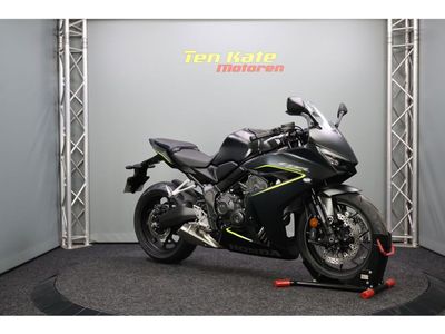 HONDA CBR 650 R – foto 2