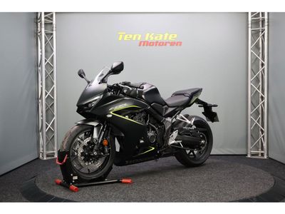 HONDA CBR 650 R – foto 4