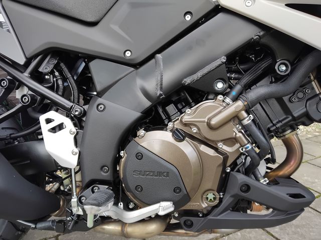 suzuki - v-strom-1050