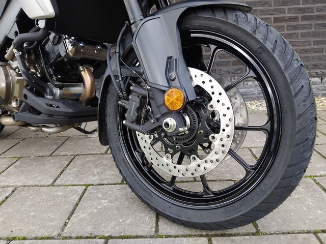 suzuki - v-strom-1050