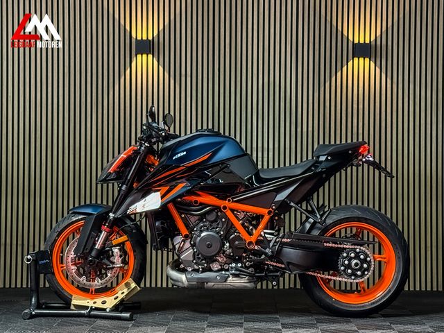 ktm - 1290-super-duke-r
