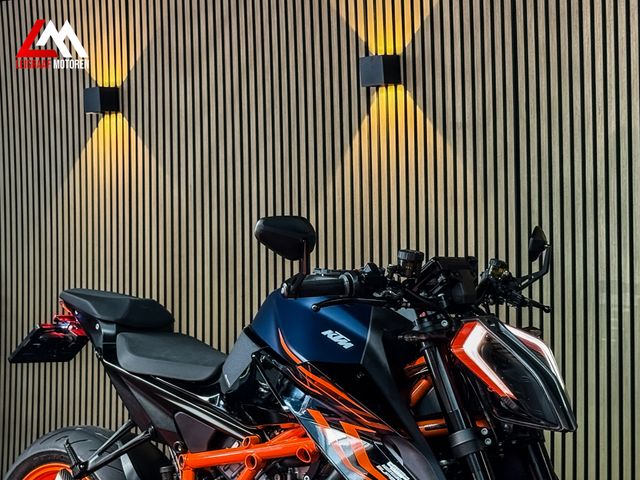 ktm - 1290-super-duke-r
