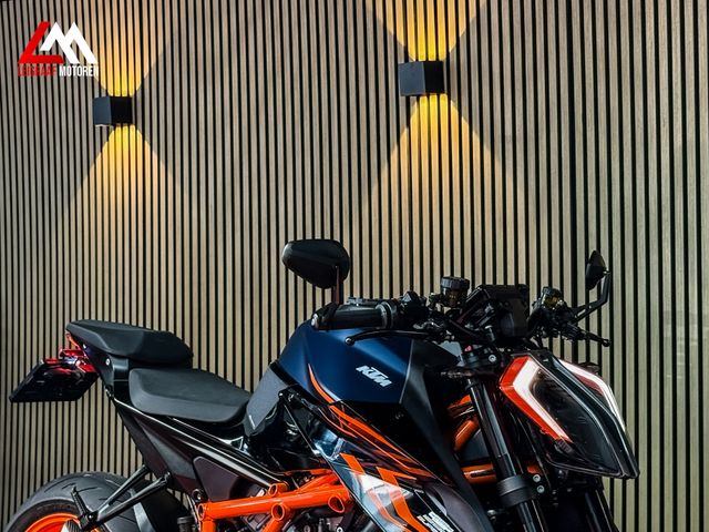 ktm - 1290-super-duke-r