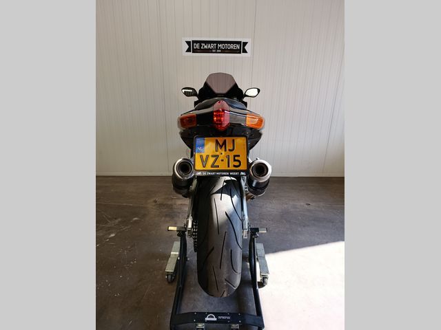 aprilia - rsv-1000-r