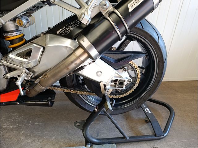 aprilia - rsv-1000-r