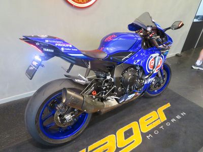 YAMAHA YZF R1 – foto 3