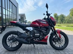 MOTO MORINI SEIEMMEZZO STR