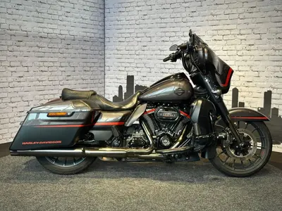 HARLEY-DAVIDSON STREET GLIDE CVO FLHXSE – foto 2