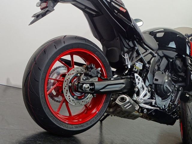 suzuki - gsx-8tt