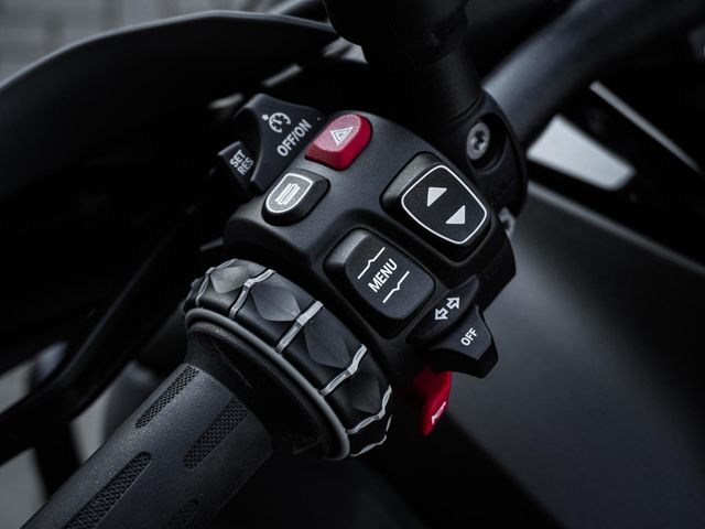 bmw - r-1300-gs-adventure