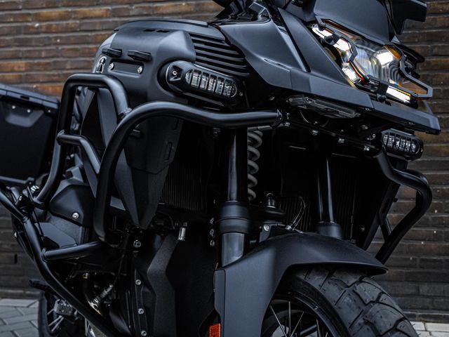 bmw - r-1300-gs-adventure