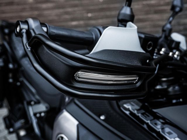 bmw - r-1300-gs-adventure