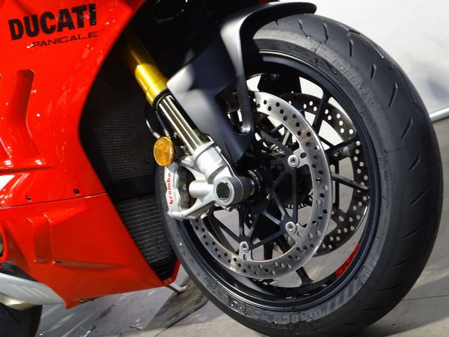 ducati - panigale-v4-s