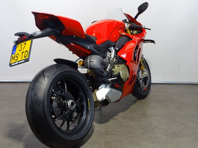 ducati - panigale-v4-s