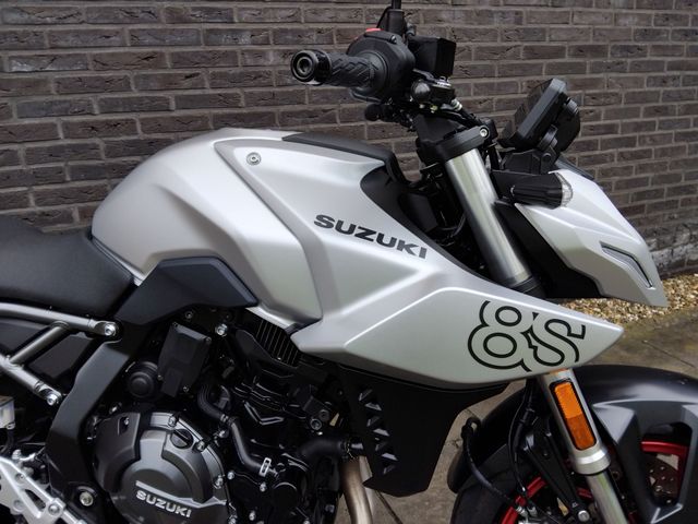 suzuki - gsx-8s