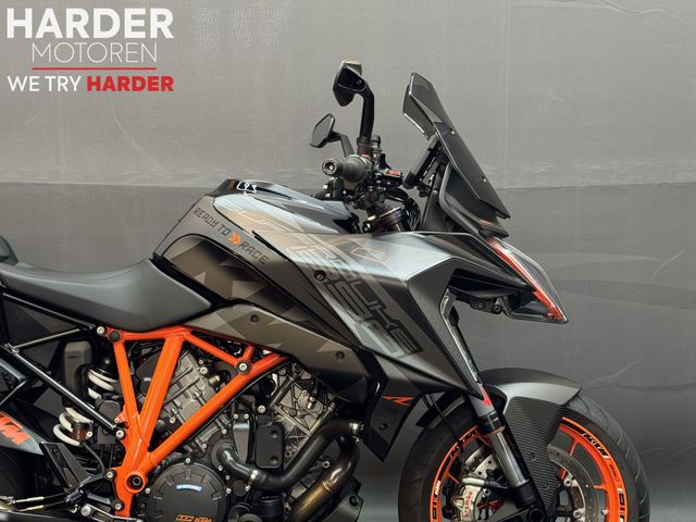 ktm - 1290-super-duke-gt
