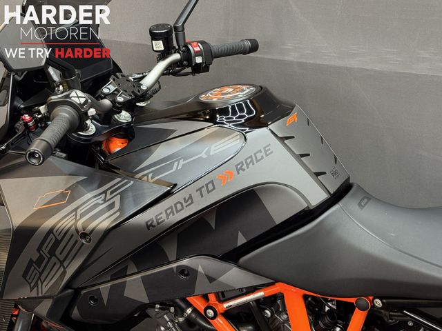 ktm - 1290-super-duke-gt