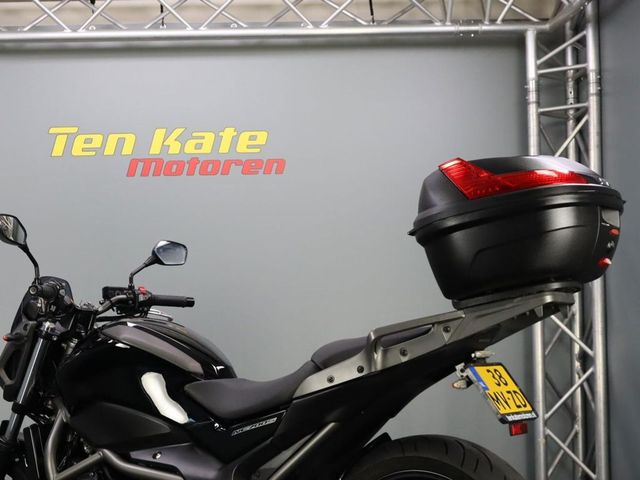 honda - nc-700-s-dct