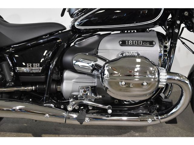 bmw - r-18-classic