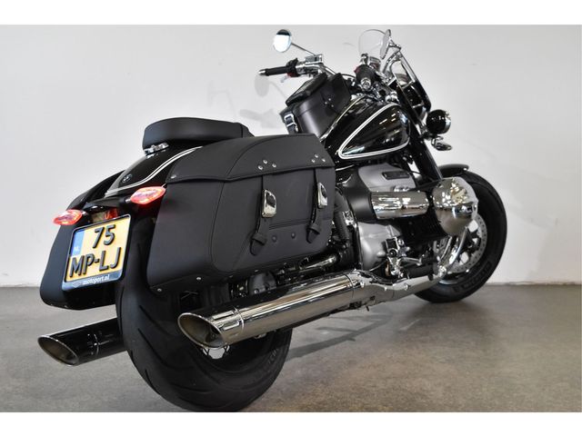 bmw - r-18-classic