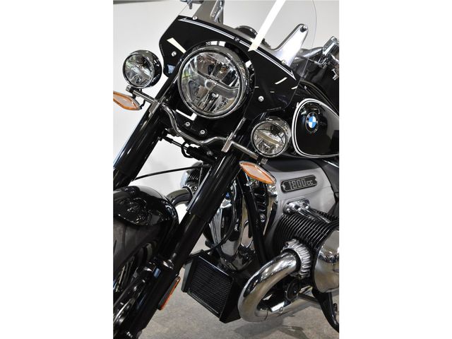 bmw - r-18-classic