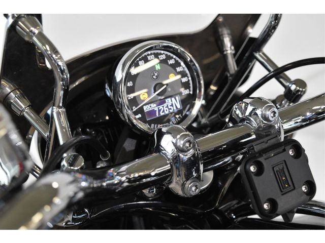 bmw - r-18-classic