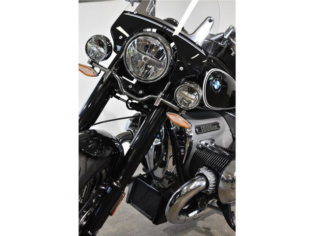 bmw - r-18-classic