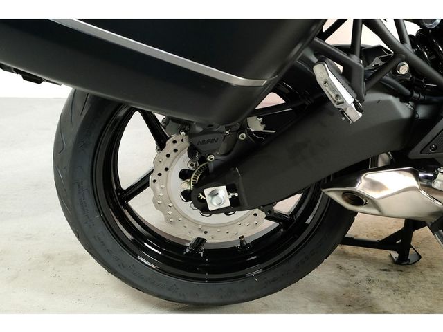 kawasaki - versys-650-grand-tourer