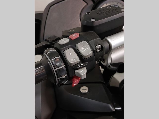 bmw - r-1200-rt-lc