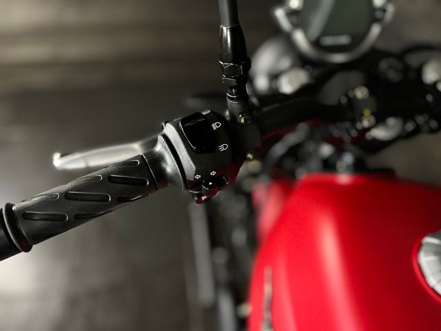 moto-guzzi - v-7-stone-850