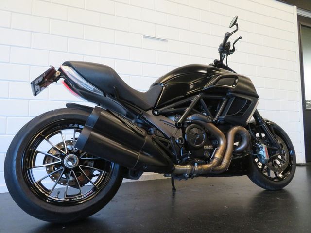 ducati - diavel