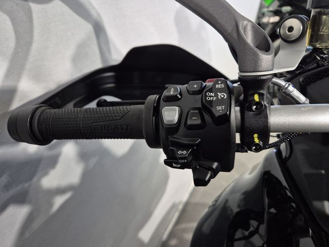 ducati - multistrada-v4-s