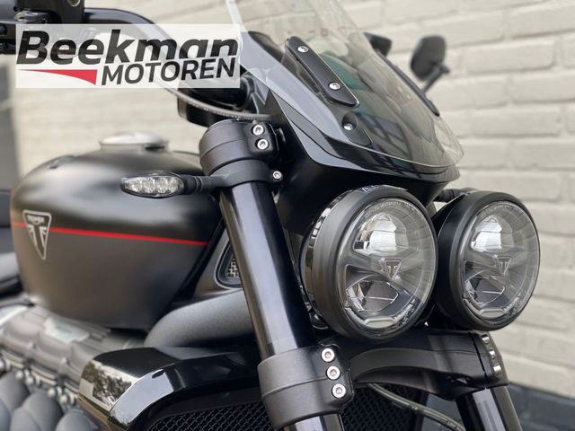 triumph - rocket-3-storm-gt