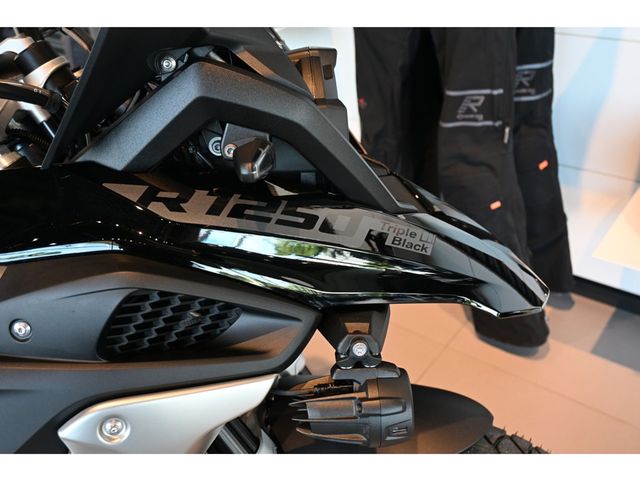 bmw - r-1250-gs-triple-black